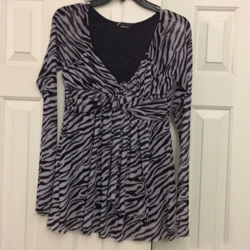 😍RuBY CHO meshy stretchy top *No size tag